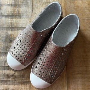 Native Kids Shoes in Glittery Gold and White